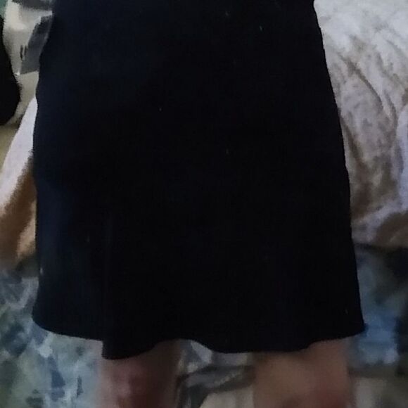 Black GAP Skirt With Flared Bottom / Size 2 / NEW - Picture 5 of 11